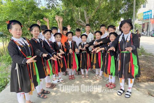 Giữ gìn điệu hát Soọng cô ở Ninh Lai