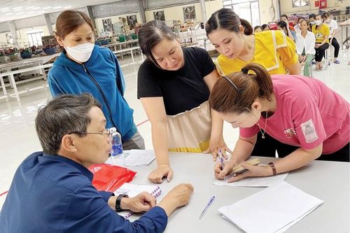 Động viên kịp thời