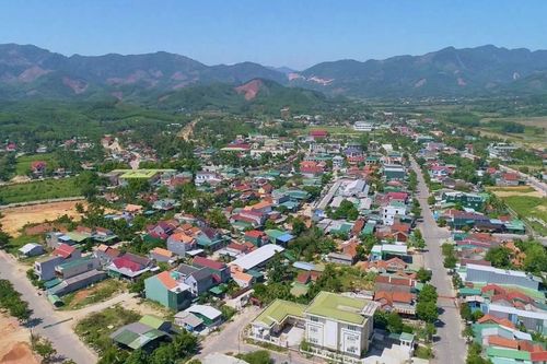 Huyện Minh Long Duy trì tốc độ tăng trưởng gắn với xây dựng nông thôn mới