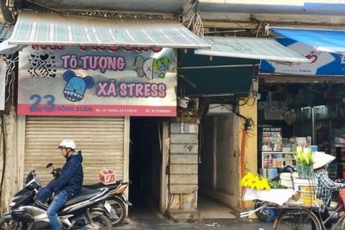 Người dân phố cổ Hà Nội bám trụ vì mưu sinh