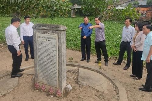 Tập trung phục dựng, bảo tồn, phát huy các di tích gốc