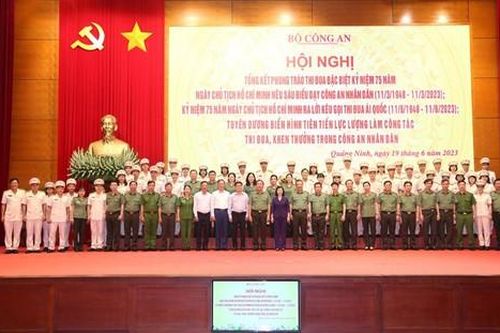 Tuyên dương điển hình tiên tiến lực lượng làm công tác thi đua, khen thưởng trong CAND