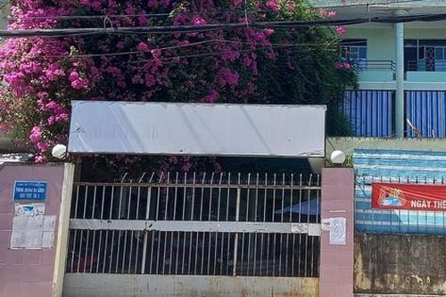 Khánh Hòa: Dừng hoạt động hàng loạt phòng khám đa khoa công lập, người dân có thẻ BHYT đi khám bệnh ở đâu?
