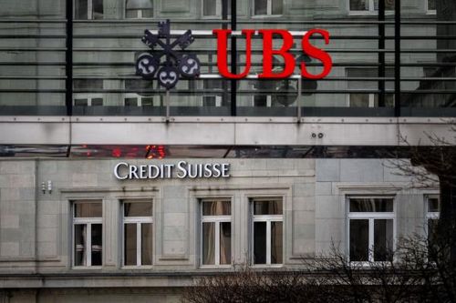 Toàn cảnh thương vụ UBS thâu tóm Credit Suisse