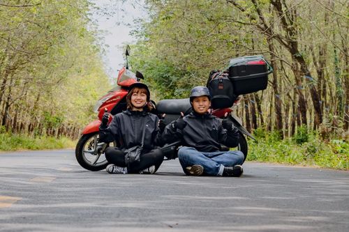 Cặp đôi đi xuyên Việt, 'sống thử' mỗi nơi 1-2 tháng