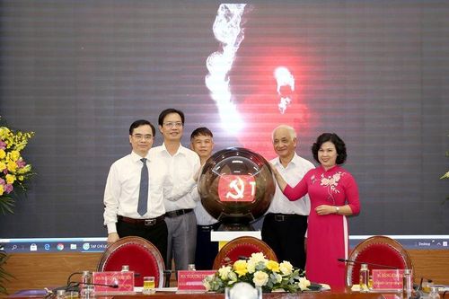 Ra mắt Tạp chí Lịch sử Đảng điện tử