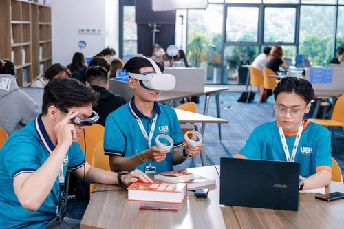 UEH tuyển sinh 3 ngành mới lĩnh vực máy tính và công nghệ hướng ứng dụng