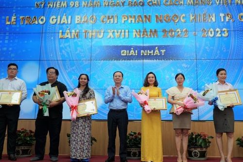 Cần Thơ: Trao giải báo chí Phan Ngọc Hiển lần thứ 17
