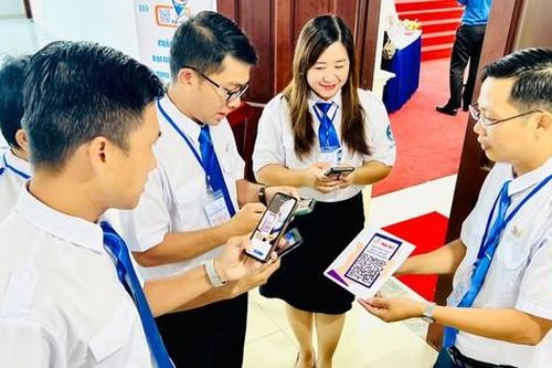 Ứng dụng công nghệ số, biểu quyết qua app ở Đại hội Sinh viên tỉnh Cà Mau