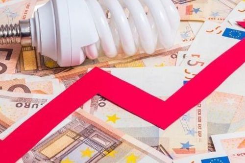 Phỏng vấn chuyên gia: Giá năng lượng từ nay đến đầu năm 2024 sẽ ra sao?