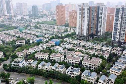Phía sau làn sóng rao bán nhà đất siêu hiếm giá hàng trăm tỷ ở Hà Nội