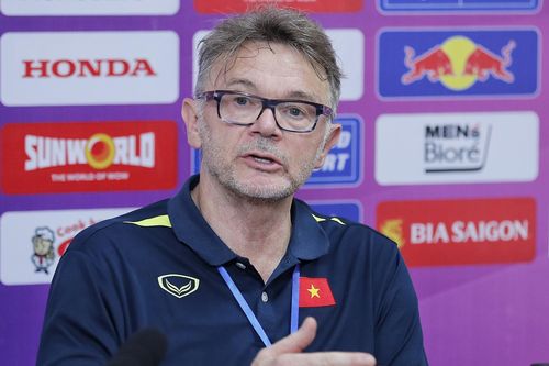 HLV Troussier: Tôi hài lòng với chiến thắng của tuyển Việt Nam