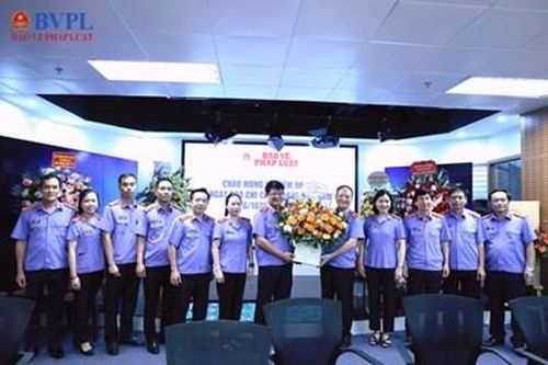 Lãnh đạo Đảng ủy VKSND tối cao chúc mừng Báo Bảo vệ pháp luật nhân ngày Báo chí cách mạng Việt Nam