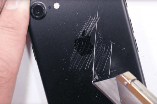 Apple phát minh ra vật liệu chống xước mới cho iPhone, iPad