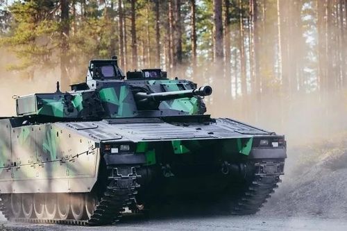 Séc, Slovakia và Ukraine ký tuyên bố chung mua sắm và sử dụng xe thiết giáp CV-90 trên chiến trường