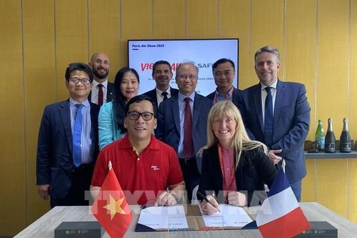 Vietjet ký hợp đồng thương mại lớn tại Paris AirShow 2023