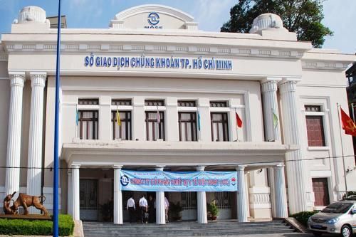 Thêm 1 mã chứng khoán bị hủy niêm yết, 2 mã có thể bị hủy niêm yết