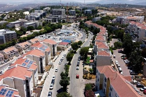 Israel lập phương án lợp mái nhà bằng tấm năng lượng Mặt Trời