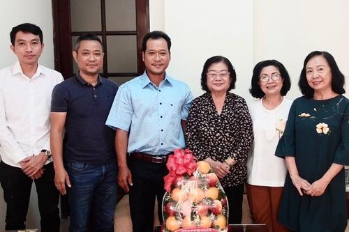 Nguyên Phó Chủ tịch nước Trương Mỹ Hoa thăm, chúc mừng Báo PNVN nhân Ngày Báo chí Cách mạng Việt Nam