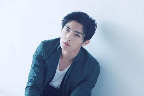 Sau Ngô Diệc Phàm, Viêm Á Luân bất ngờ bị tố lạm dụng nam thanh niên 17 tuổi