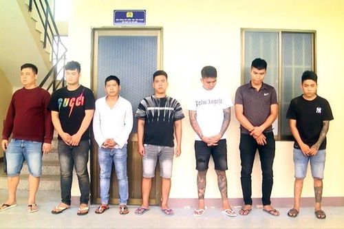 Khởi tố 7 bị can nổ súng vào tiệm cầm đồ