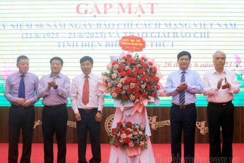 Gặp mặt kỷ niệm 98 năm Ngày Báo chí cách mạng Việt Nam
