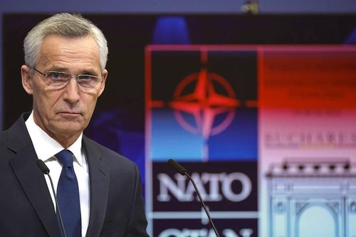 Mỹ và NATO kêu gọi các thành viên và công ty giảm phụ thuộc vào Trung Quốc