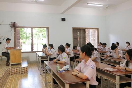 Công bố điểm chuẩn vào lớp 10 năm học 2023-2024