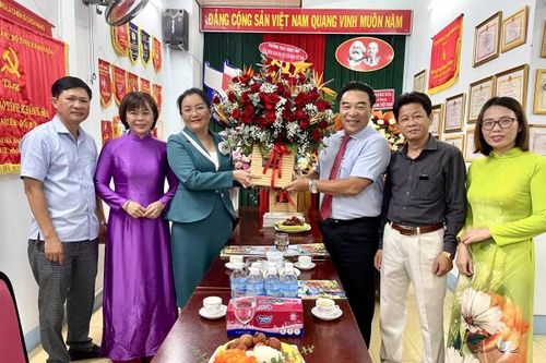 Thường trực HĐND tỉnh Khánh Hòa thăm, chúc mừng các cơ quan báo chí