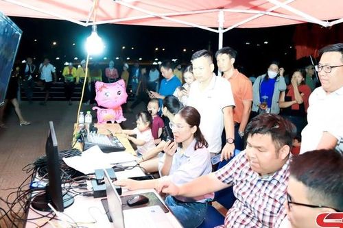Những người làm báo nơi cửa ngõ Vân Hồ