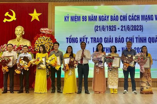 Quảng Trị: Trao giải báo chí lần thứ 6