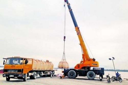 Ngành Xi măng: Khó khăn chồng chất