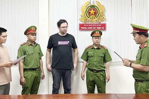 Lật tẩy thủ đoạn của 'ông trùm' ngoại quốc điều hành 3 công ty cho vay lãi siêu nặng