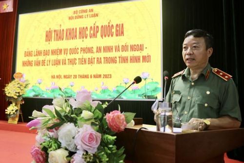Cung cấp luận cứ xác đáng về các vấn đề chiến lược trong xây dựng và bảo vệ Tổ quốc