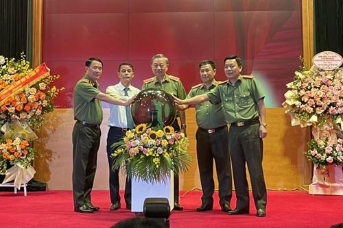 Ra mắt Tạp chí Công an nhân dân điện tử