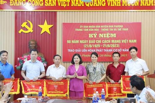 Huyện Đan Phượng trao giải Liên hoan phát thanh cơ sở năm 2023
