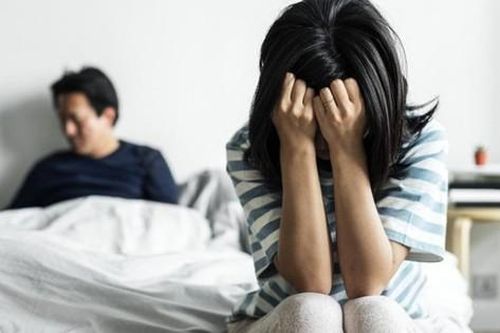 Chồng hào hoa nhưng vô tâm bỗng dưng chiều chuộng và chăm chỉ, vợ sốc nặng khi biết ý đồ đằng sau