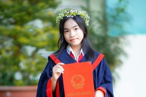 Bí kíp đạt 9.25 điểm Văn từ thủ khoa kỳ thi vào lớp 10 TP.HCM: Luôn giữ chất riêng của bản thân