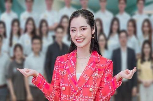 Nông Thúy Hằng: Tự hào khi 'lấn sân' làm MC
