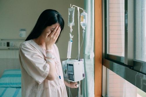 Chưa đến 30 tuổi đã suy buồng trứng
