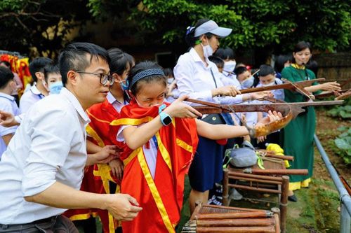 Khơi dậy nguồn lực phát triển công nghiệp văn hóa