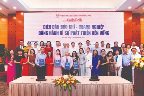 Báo chí - doanh nghiệp đồng hành cùng phát triển