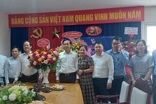 Đoàn Học viện Chính trị Quốc gia Hồ Chí Minh thăm, chúc mừng Cơ quan Thường trực Báo Nhân Dân tại Đà Nẵng