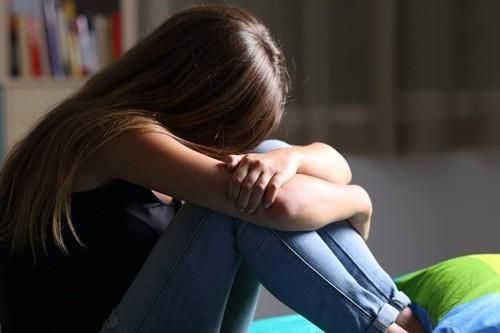 Cháu gái 8 tuổi sợ hãi bác cực độ và sự thật đau lòng