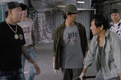 Cuộc đời vẫn đẹp sao tập 36: Chủ quán cà phê phát hiện chiếc đồng hồ trong ba lô của Bát