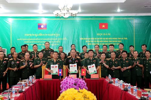 Hội đàm thường niên giữa Bộ Chỉ huy BĐBP Hà Tĩnh, Quảng Bình (Việt Nam) và Bộ Chỉ huy quân sự tỉnh Khăm Muộn (Lào)