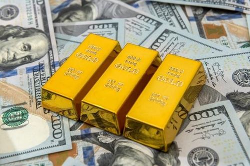 Đầu tư vàng hay USD, đâu là giải pháp có lợi cho người lao động?
