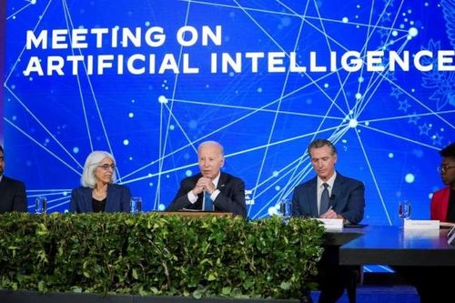 Tổng thống Biden: Cần giải quyết những mối nguy do AI gây ra đối với an ninh, kinh tế