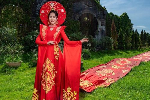 Áo dài in nổi 468 họa tiết cổ Việt Nam nhận kỷ lục Guinness