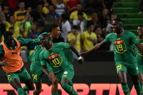 Mane ghi cú đúp, Senegal bất ngờ quật ngã Brazil